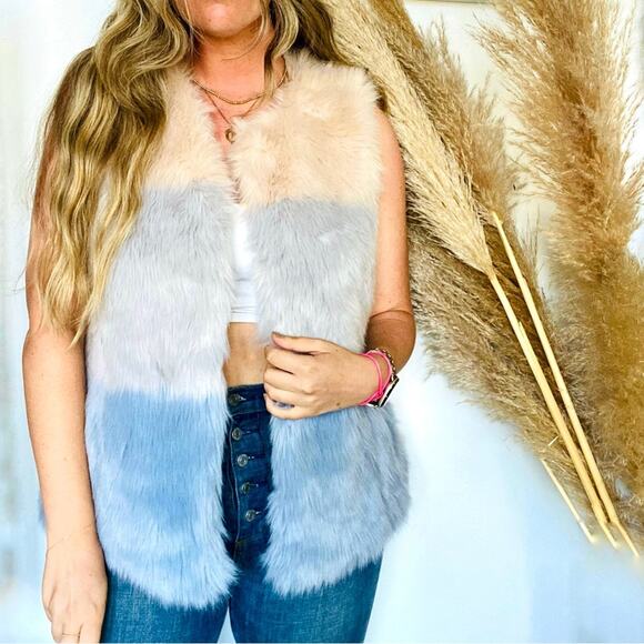 NEW ANDREW MARC Soft Pink Purple Lavender Blue Colorblock Faux Fur Vest Jacket L - Picture 1 of 8